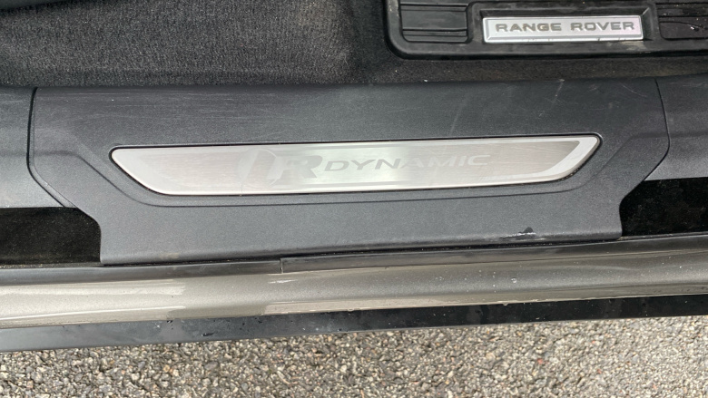 Land Rover Range Rover Velar 2.0 P250 R-Dynamic SE 5dr Auto Petrol Estate